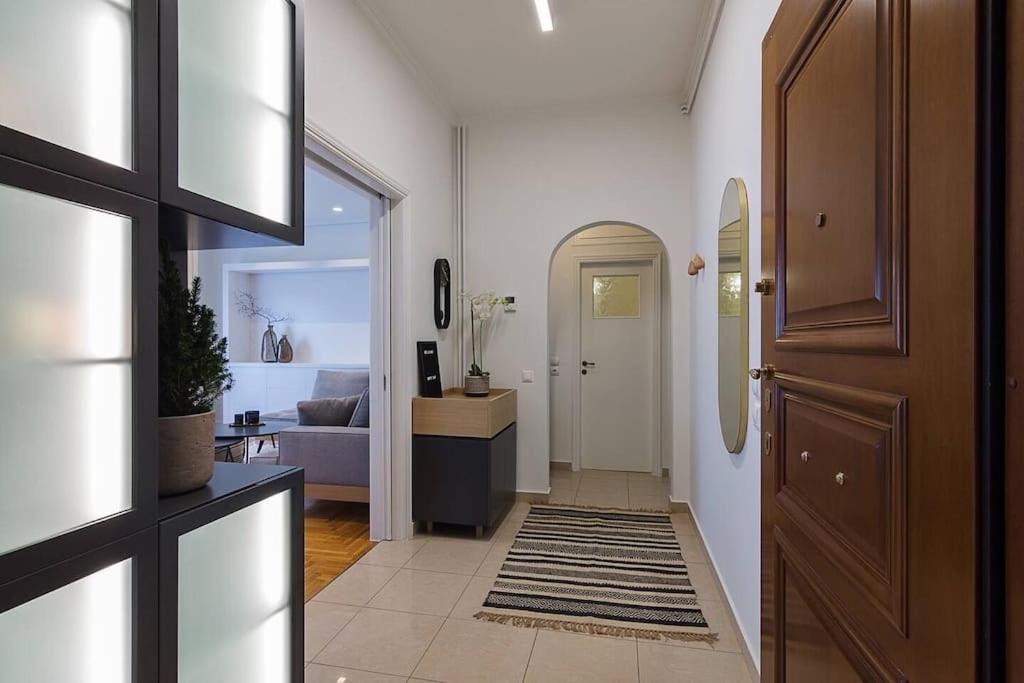 A Unique Apartment In The Historical Center-3Bds Atenas Exterior foto