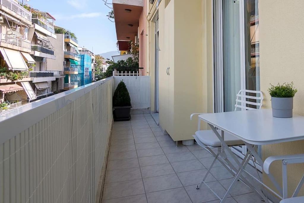 A Unique Apartment In The Historical Center-3Bds Atenas Exterior foto